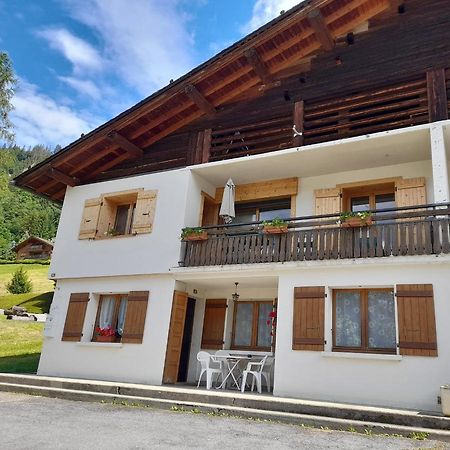 Les Granges 2 Chambres Et Terrasse Au Soleil La Clusaz Exterior foto